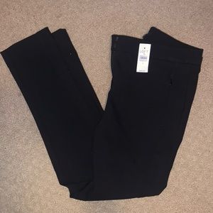 Loft Size 4 never worn with tags, black work pant.